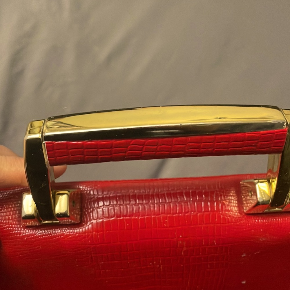 Red Vintage Suitcase Bag! Like New - Picture 2 of 6